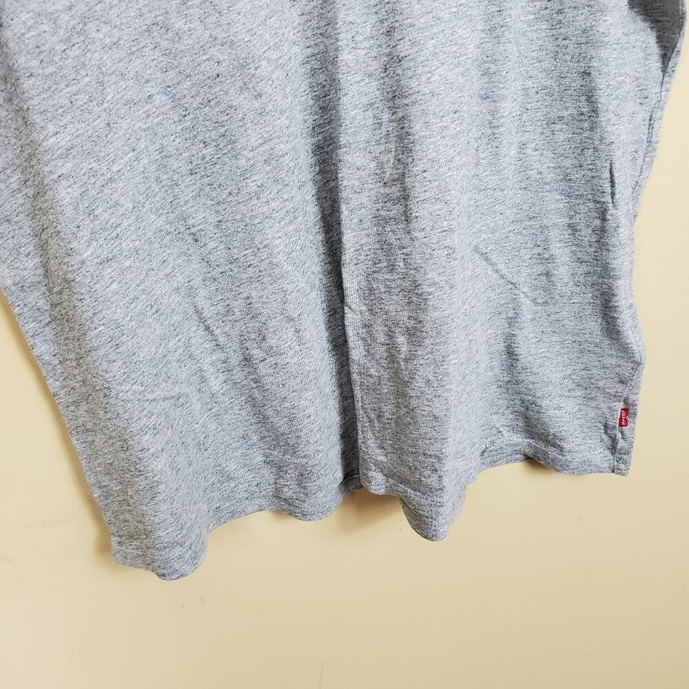 Levi's Graphic Print Tee in Gray Size XL - Picture 6 of 11